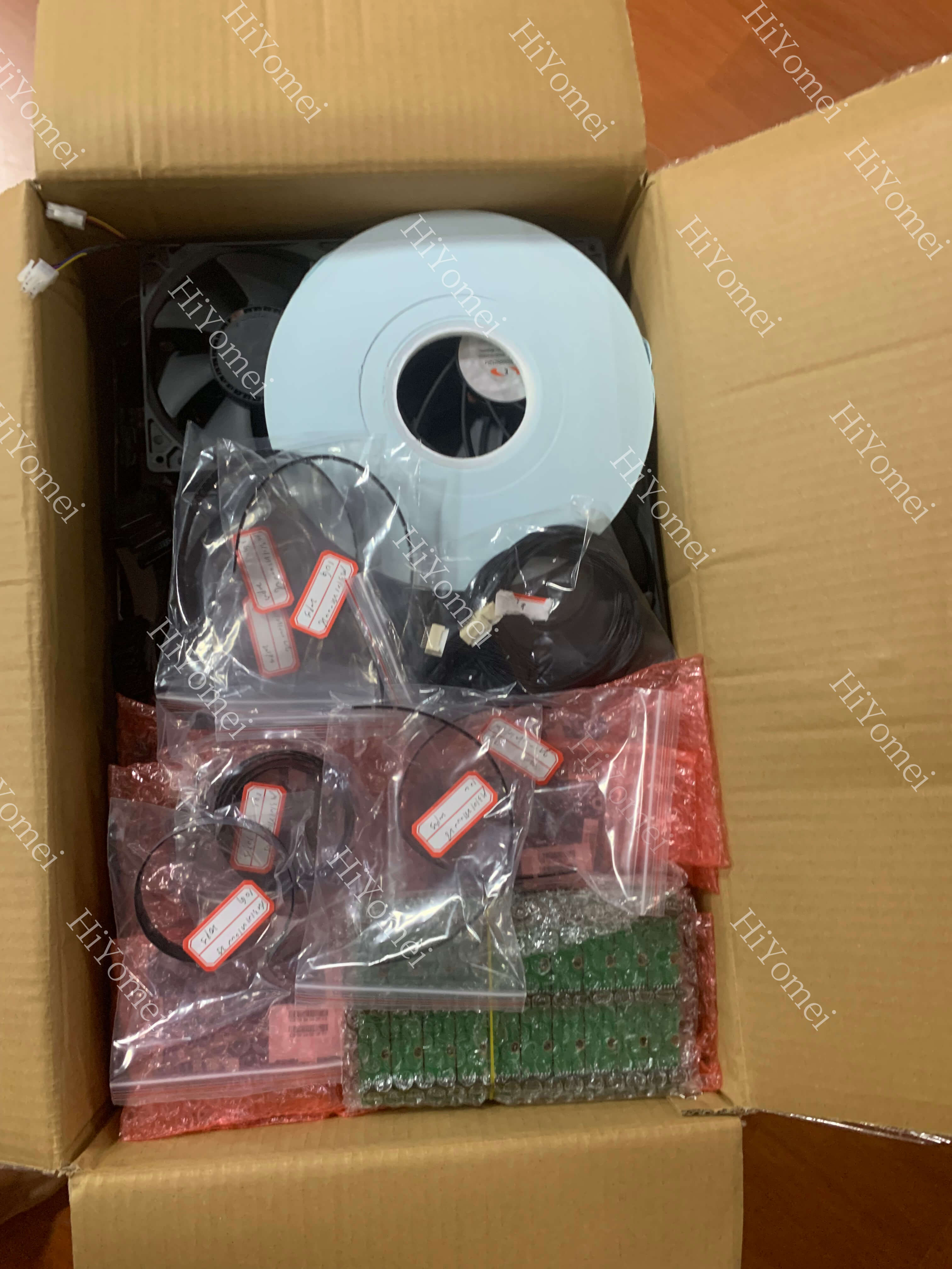 Heat dissipation fans, chips, and heat conduction rubber pads, etc