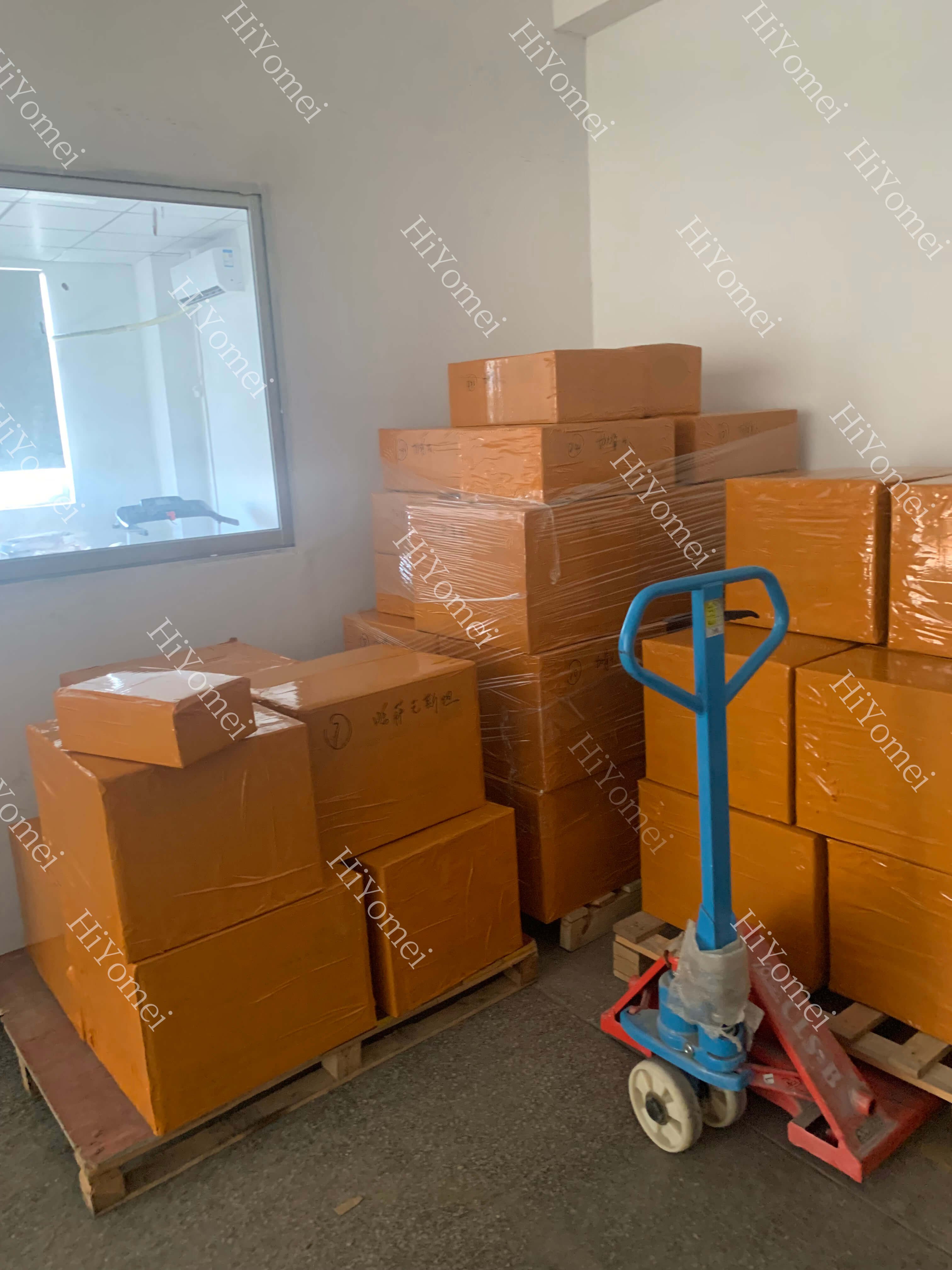 The whole case is packed