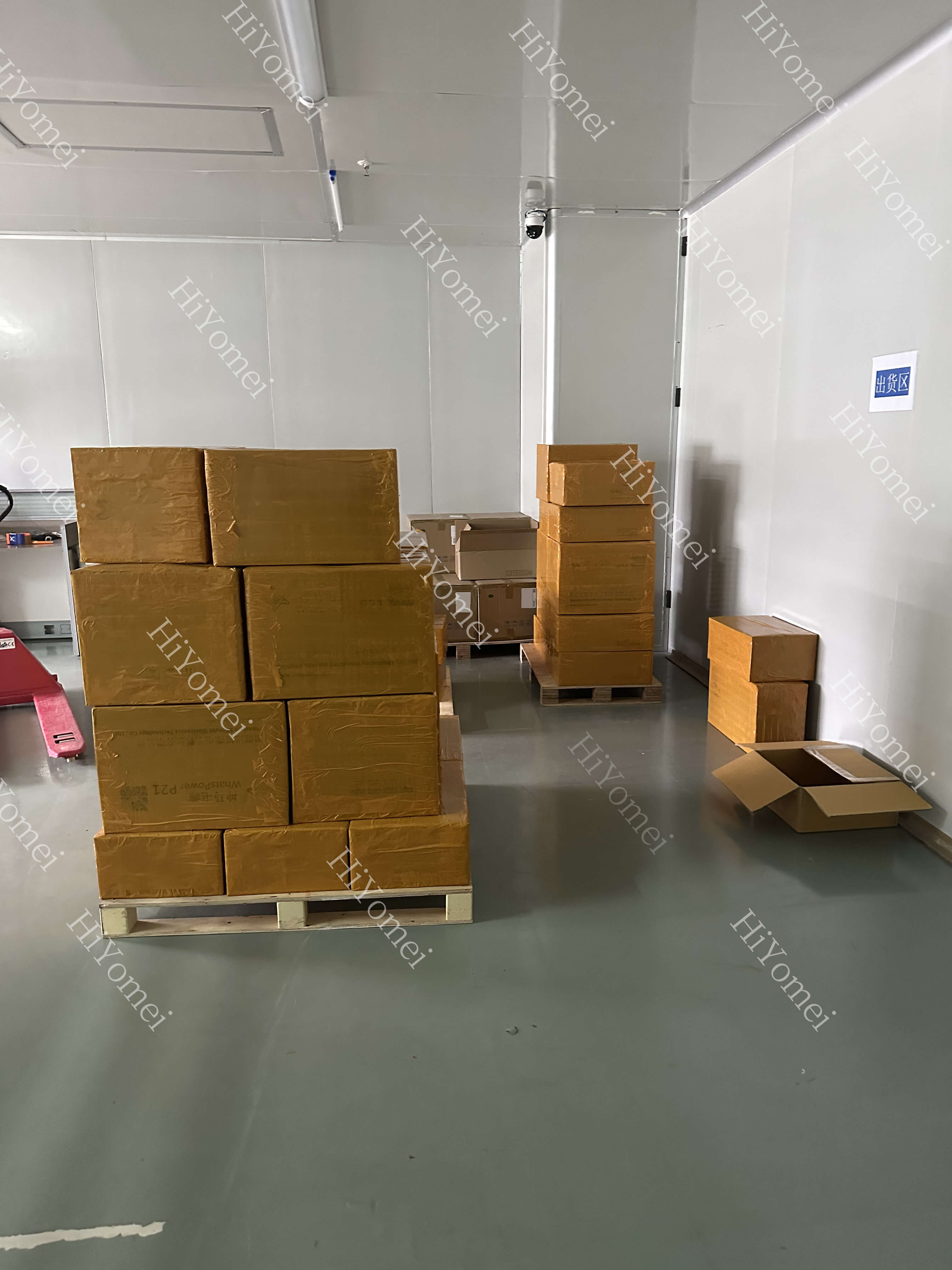 Packing again to improve the protection of goods in transportation